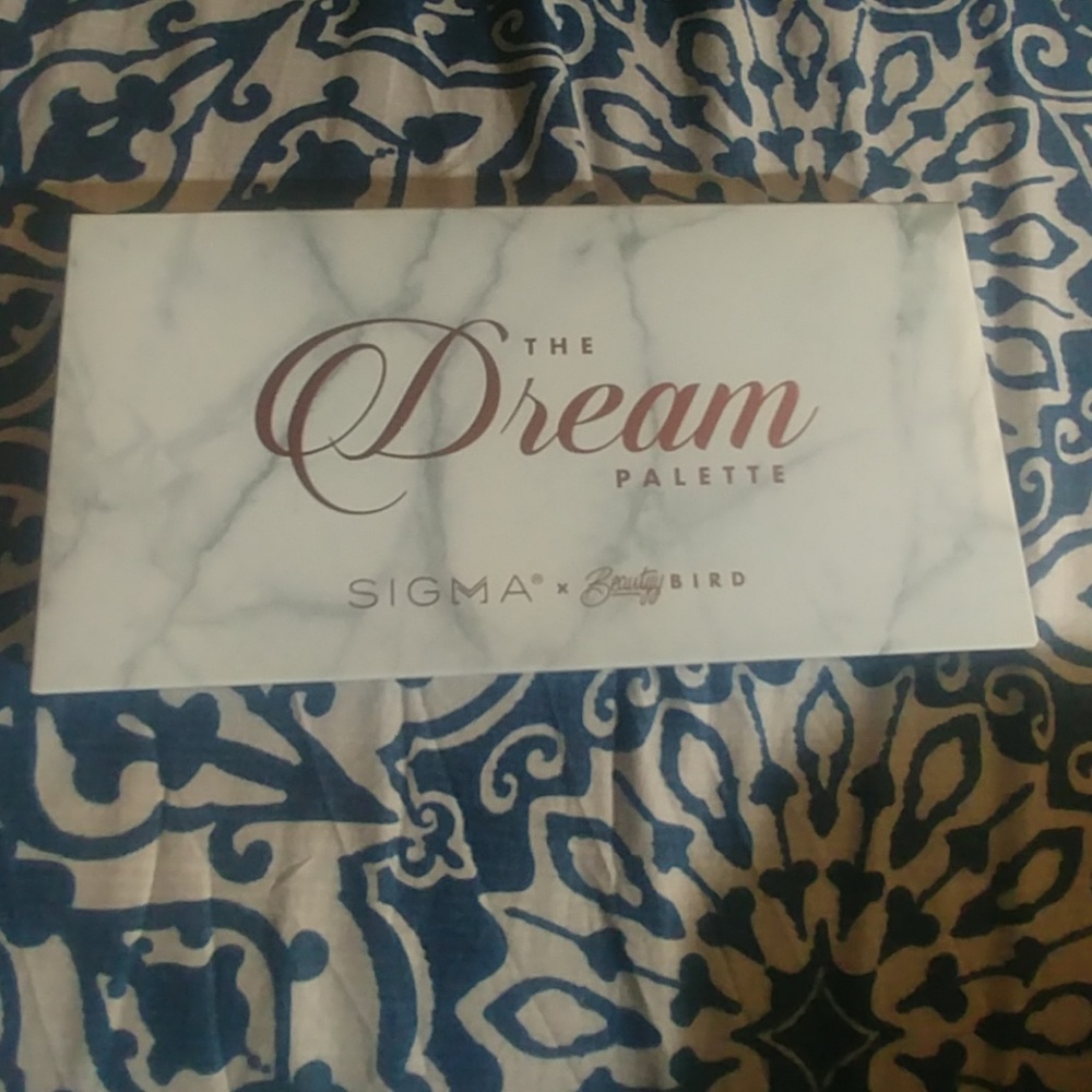 Sigma x Beauty Bird Dream eyeshadow palette